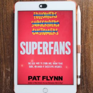 Cover von Superfans (Pat Flynn) auf einem iPad
